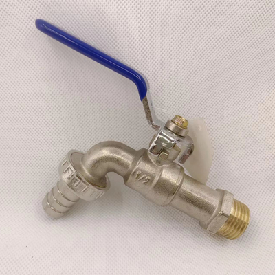 Laveuse à eau en laiton