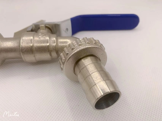 Laveuse à eau en laiton