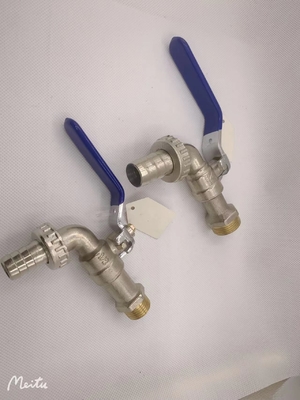 Laveuse à eau en laiton