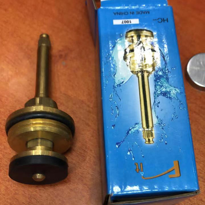 Chine fournisseur bas prix cuivre bibcock robinet d'eau robinet d'eau de robinet salle de bain