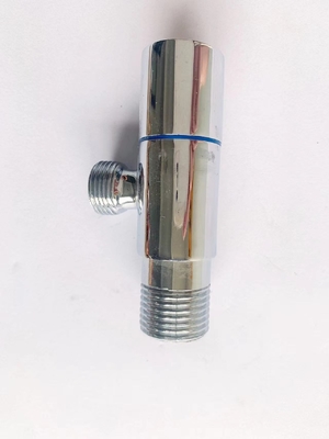 La valve d'angle en laiton froide de l'eau 1/2inch de garnitures de salle de bains Chrome a plaqué